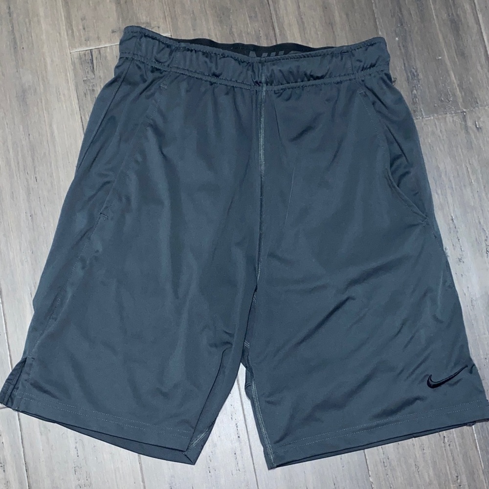 Nike Dri-Fit Small Mens Lightweight Performance Shorts